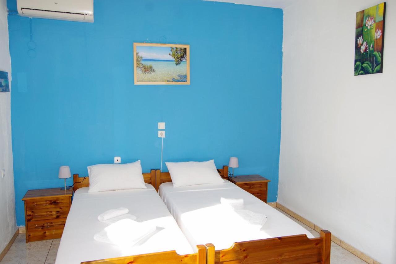Athina Hotel Koinira Exterior photo