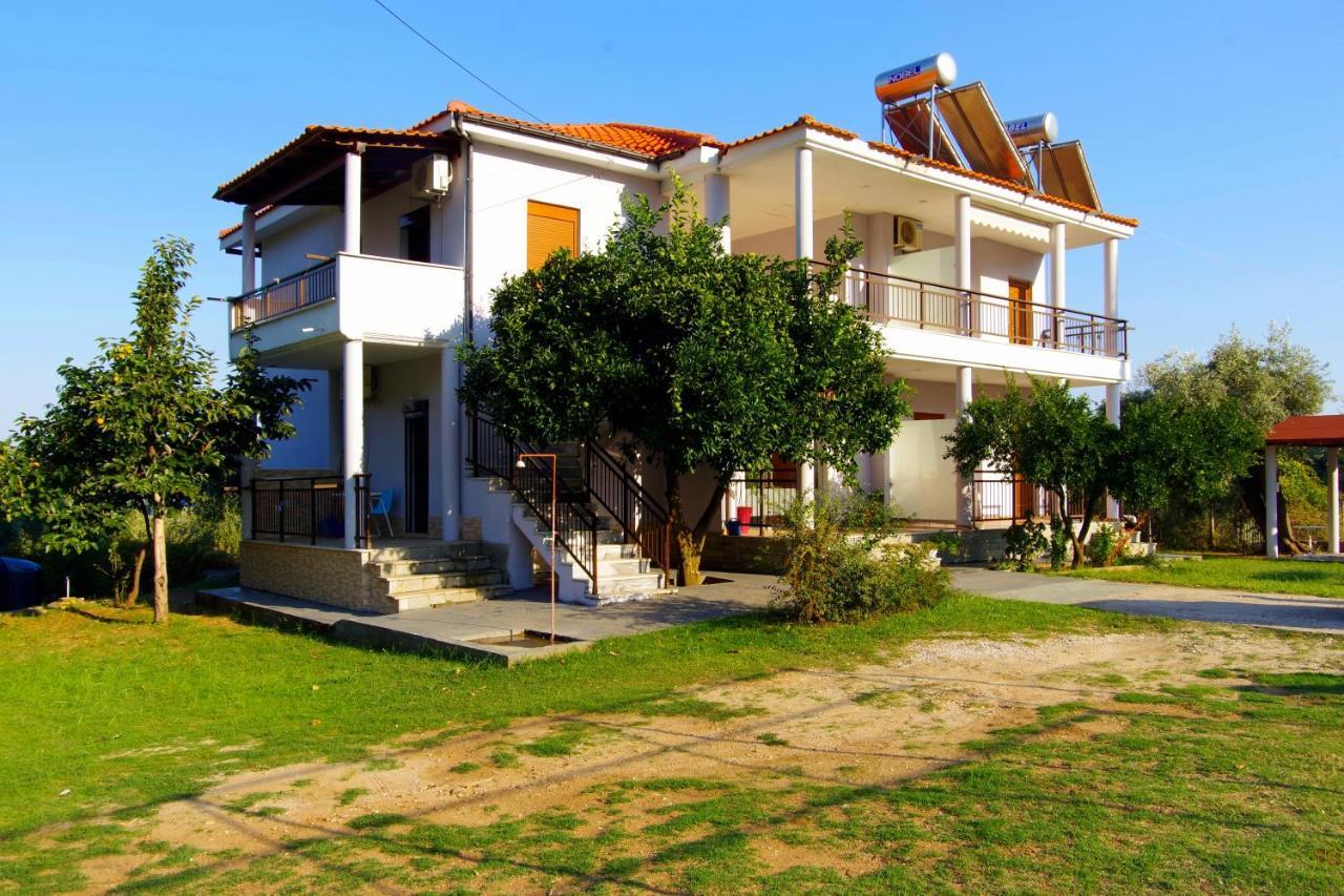 Athina Hotel Koinira Exterior photo